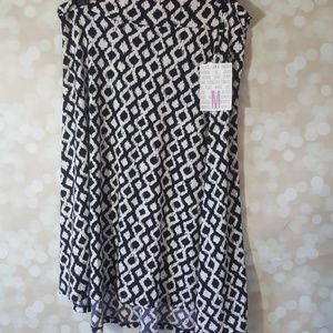 BNWT Lularoe Azure skirt mid-length Med
